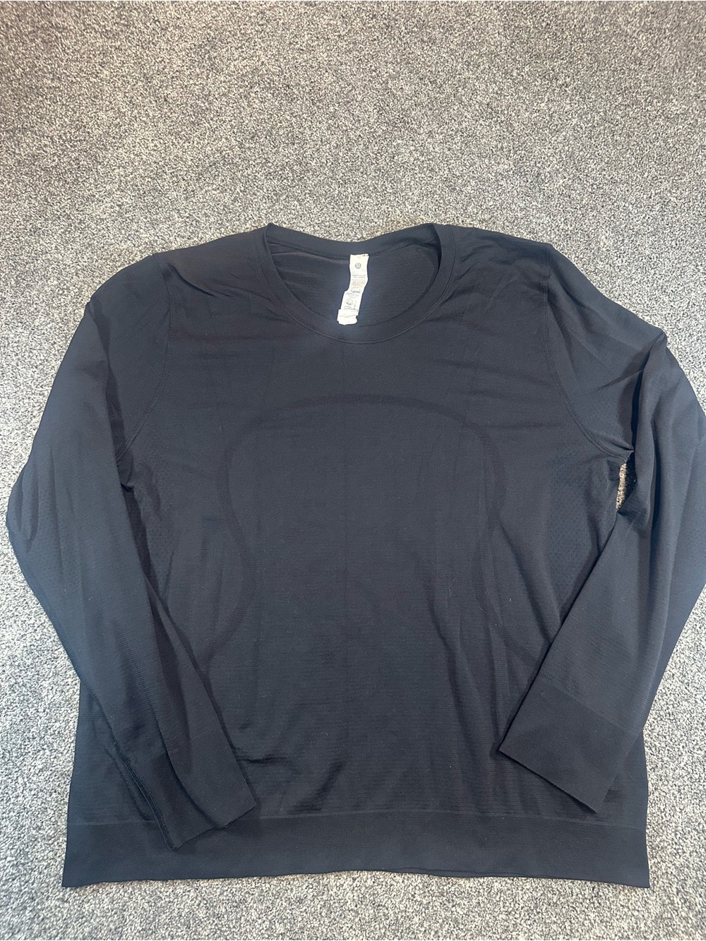 Lululemon Black Swiftly Tech Long Sleeve – Size 12